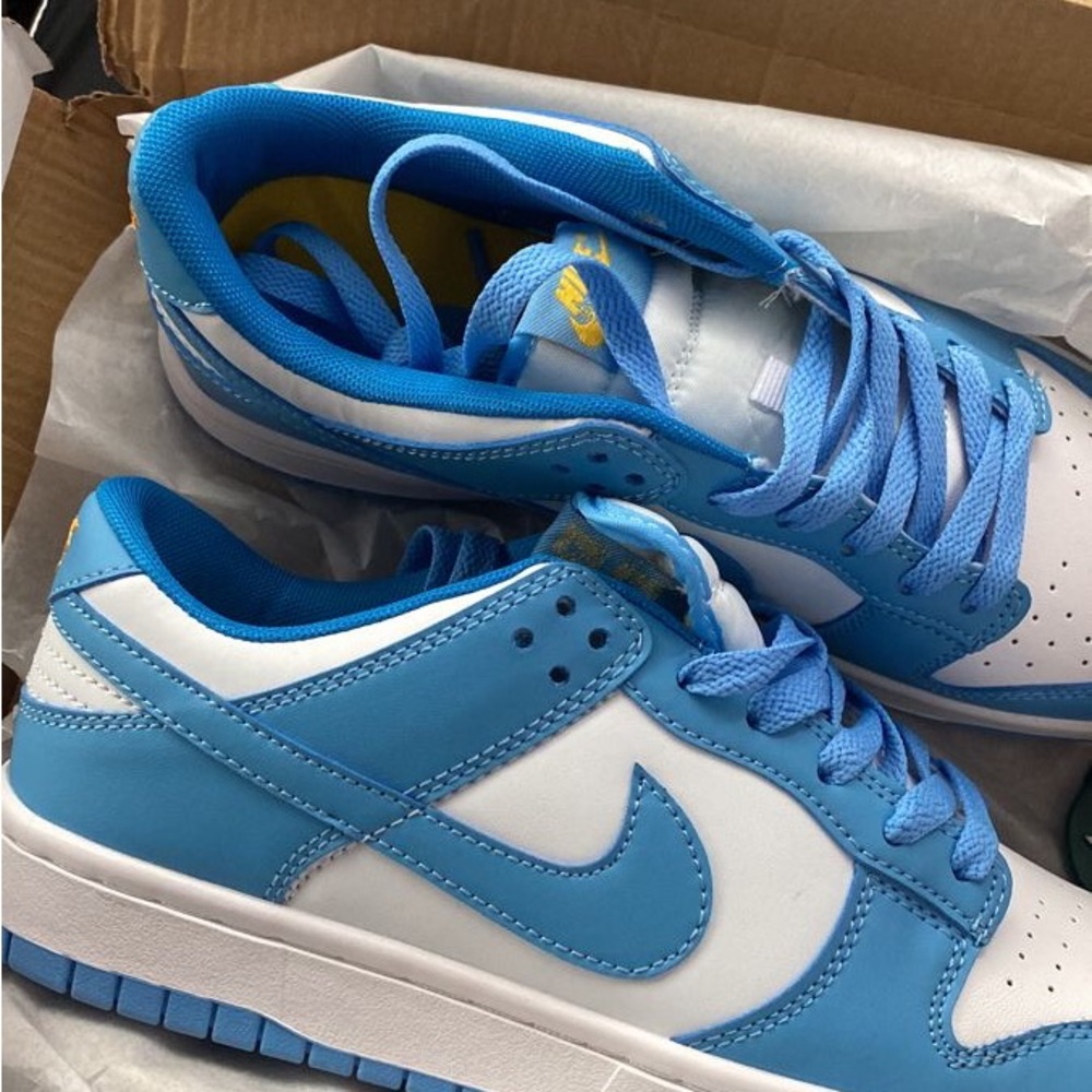 Both Male/Female Sneakers, Slides, Etc… (Nikes,Jordan,Etc…)